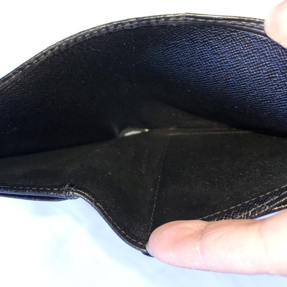 Louis Vuitton Compact Snap Black Epi Wallet - Picture 8 of 12